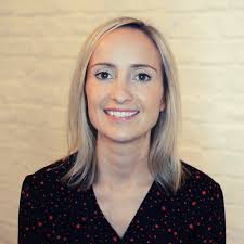 Julia Langford's Instagram, Twitter & Facebook