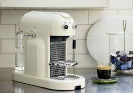 Coffee pods are convenient, sure, but typically you have to choose between two brewing systems: Una Giornata Di Design Living Corriere Nespresso Coffee Obsession Coffee House