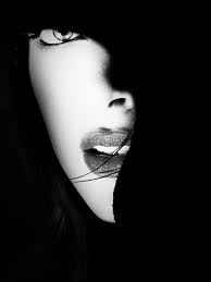 In The Shadow Portrait Noir Et Blanc Photo En Noir Photo Noir Et Blanc
