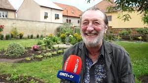 With jan tríska, zdenek sverák, libuse safránková, rudolf hrusínský. Bolek Polivka V Sebehuntovani Bych Mohl Reprezentovat Idnes Cz