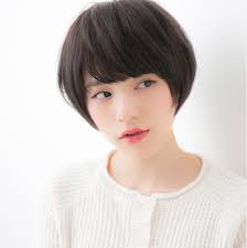 大人女性の黒髪ストレートボブ定番から人気ヘアスタイルまでご紹介