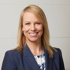 Louise Adams (@louadams257)