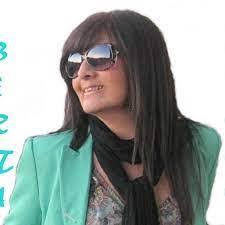 Berta Roman's Instagram, Twitter & Facebook