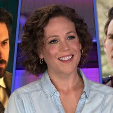 When Calls the Heart' Stars Erin Krakow and Daniel Lissing Reunite for  Hallmark Christmas Movie