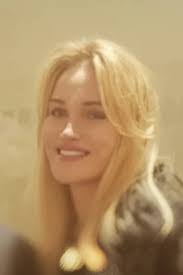 Natasha Thorn's Instagram, Twitter & Facebook