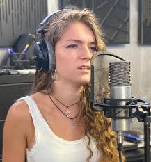 Deborah Panella's Instagram, Twitter & Facebook