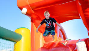 4 reasons to Rent a Bounce House-Bouncy House Party