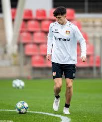 This versatile style requires little fussing — yet always looks amazing. Former Bundesliga Star Predicts When Chelsea Will Announce Kai Havertz Capture Inside Futbol Latest Football News Transfer Rumours Articles Football Features Inside Futbol Online World Football Magazine