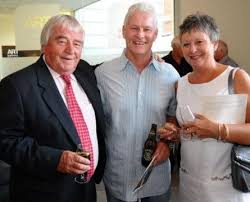 Beginning in 1974, he was the host of the national nine network variety show the ernie sigley show, featuring notable australian media personalities such as denise drysdale, noni hazlehurst, pete smith and joy westmore. Ernie Sigley Alchetron The Free Social Encyclopedia
