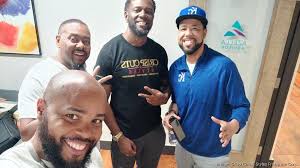 Shawnee's Crisp Cuts & Styles forges path for its barbers to become  business owners