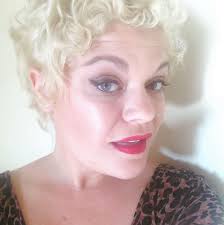 Who is a good curly hair stylist in Overland Park?