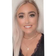 If I had heated seats in my car for these cold mornings I'd be a lot  happier 🥶