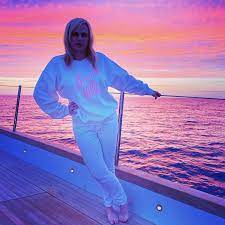 Rebel wilson is back on the water — and she packed one of her sexiest swimsuits for the occasion. Rebel Wilson Rebelwilson Instagram Photos And Videos
