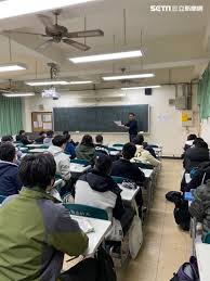 學生發洩完進入聖人模式」 成人網站教數學張旭親揭幕後| 生活| 三立新聞網SETN.COM