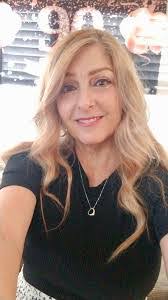 Traci Barr's Instagram, Twitter & Facebook