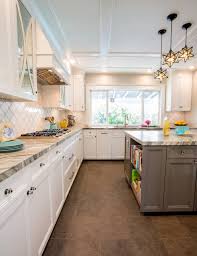 See the 5 best undermount kitchen sinks available and learn how to find the best for your kitchen. 75 Beautiful Blue Kitchen With Marble Backsplash Pictures Ideas July 2021 Houzz
