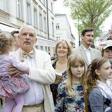 Maybe you would like to learn more about one of these? Dzieci Janusza Korwin Mikkego Tvn24