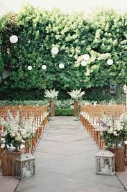 Lovebirds lead your guests to their tables. 33 Best Outdoor Garden Wedding Venues Where To Host A Garden Wedding Near Me