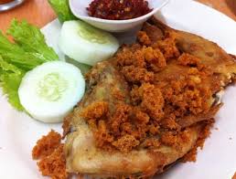 Been to rm adem ayem? Rumah Makan Adem Ayem Marem Menyantap Gudeg Mlekoh Plus Ayam Goreng Kalasan