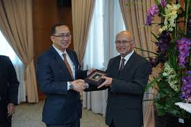 كمنترين ڤنديديقن) dahulunya dikenali sebagai kementerian pelajaran, ialah sebuah kementerian di malaysia yang bertujuan untuk membangunkan sebuah sistem pendidikan yang berkualiti bertaraf dunia bagi memperkembangkan potensi individu. Portal Rasmi Suruhanjaya Perkhidmatan Pendidikan Sesi Perjumpaan Asj Spp Bersama Ketua Pengarah Pelajaran Malaysia Pada 18 Disember 2017