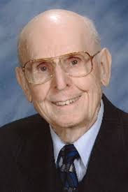 Leo Sicard's Instagram, Twitter & Facebook