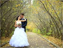 140 exposants, 6 000 m² d'exposition, 30 secteurs d'activité, ne manquez pas le salon mariage & réception de nantes. Salon Du Mariage De Multiples Parentheses Romantiques