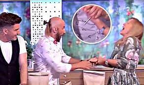 Marzena rogalska o odejściu z tvp i ostatniej rozmowie z tomaszem kammelem. Trick Goes Wrong On Live Tv And Leaves Host S Hand Impaled By A Nail Express Co Uk
