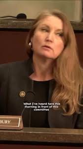 🔥 WATCH: “These resolutions are allowing the DOJ to prosecute the Clintons  for the exact same things the DOJ itself is violating.” @repsummerlee  offers an amendment to hold Pam Bondi in contempt