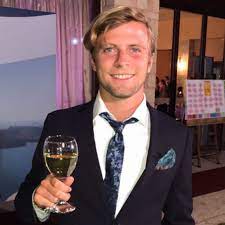 När hänt når oscar visar det sig att han inte alls tycker det verkar jag har spelat fotboll på elitnivå, men även dummat mig på youtube ett längre tag, så kanske något av de. Oscar Zachrison Nghenhachay Net