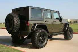 This is the color for those who would rather lead their adventure from behind the curtain or those who like a clean cut, professional look on their. Older Jeep Colors You Really Want To Come Back On The Jl 2018 Jeep Wrangler Forums Jl Jlu Rubicon Sahara Sport Unlimited Jlwranglerforums Com