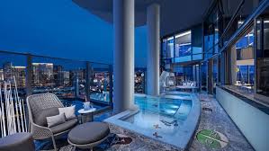 The 100 000 Per Night Damien Hirst Vegas Suite At The Palms Resort Vegas Suites Palms Casino Resort Palm Resort