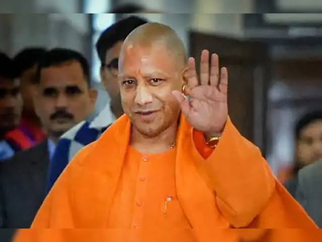 युवाओं के रोजगार के लिए योगी सरकार का मेगा प्लान, 4.50 लाख लोगों को मिलेगी नौकरी! - News18 हिंदी