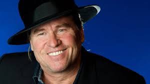 Nicolas Castanon's Instagram, Twitter & Facebook