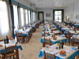 La villetta si trova al villaggio dell'orologio, a circa 700 metri dal mare, in un'area molto tranquilla & rilassante. Casa Per Ferie Vittorio Veneto Exaudi