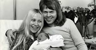 Other articles where björn ulvaeus is discussed: Agnetha Faltskog Och Bjorn Ulvaeus Dotter Linda Har Vaxt Upp Detta Gor Hon I Dag