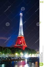 Commant avoir de largan a 9 ans? Tour Eiffel S Est Allume En Couleurs Du Drapeau De La Pologne La Nuit Pair Image Editorial Image Du Celebre International 73544230
