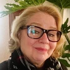 Beth Kral's Instagram, Twitter & Facebook