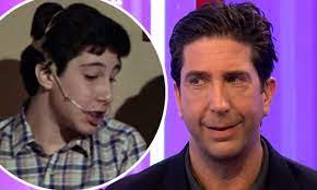 10 david schwimmer struggled with his fame. David Schwimmer Is Left Speechless After The One Show Confuse Him With A Child Actor Daily Mail Online
