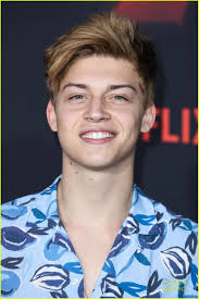 Alexa & Katie's Paris Berelc & Isabel May Support 'Stranger Things' Stars  at Premiere Event: Photo 1119113