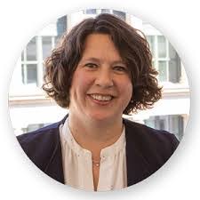 Paula Knudsen's Instagram, Twitter & Facebook