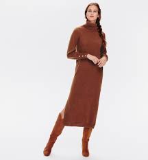 La robe pull est un basique de l'hiver dont vous ne pourrez bientôt plus vous passer. Longue Robe Pull Femme Camel Robes Femme Promod