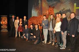 Het antwerpse stadsbestuur betuigt zijn oprechte deelneming aan de familie van de overleden marc van eeghem. Vlaamse Topcast War Horse Bekend Gemaakt In Antwerpen Welkom Bij Explosief