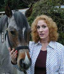 We did not find results for: A Horse Holding Sarah Jessica Parker 9gag