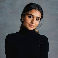 Hannah Cave's Instagram, Twitter & Facebook