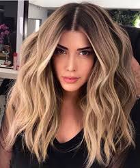 Famous Medium Length Blonde Hairstyles For Girls And Women To Look Exclusively Beautiful Haircuts For Medium Hair Hair Styles Easy Hairstyles For Long Hair