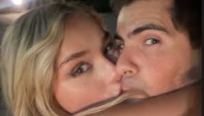 Fer Vázquez presentó a su nueva pareja: la modelo argentina Vicky Velázquez