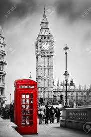 Free for commercial use no attribution required high quality images. Cabina De Telefono Roja Y El Big Ben En Londres Inglaterra El Pueblo Del Reino Unido Que Caminan En Punta Los Simbolos De Londres En Negro Sobre Blanco Fotos Retratos Imagenes Y