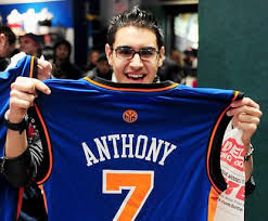 Con 2,03 metros de estatura, juega en la posición de alero. Carmelo Anthony S No 7 Knicks Jersey Sells Out Before His Tip Off Debut At Msg New York Daily News