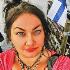 What my casual walk is going to look like once I'm out of  quarantine...💅🐶😂