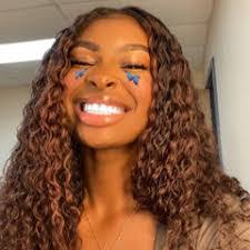 Jada Hicks's Instagram, Twitter & Facebook